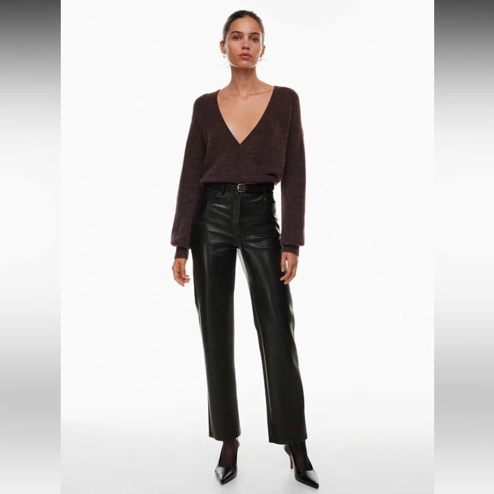 Aritzia Wilfred Black Faux Vegan Leather Melinda Pants Size 00
